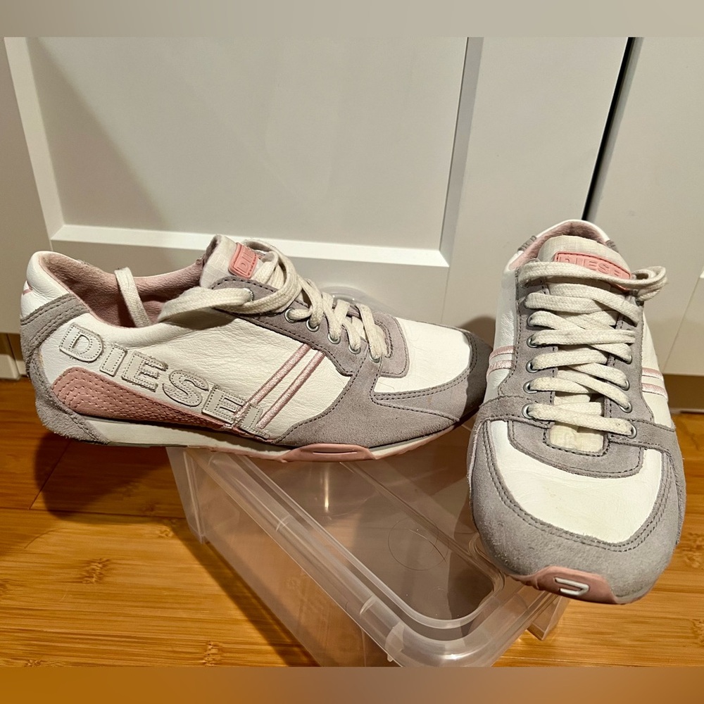 Diesel Women's White, Grey and Pink Leather Sneakers sz 8 EUC